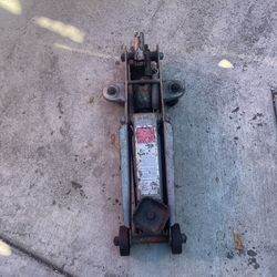 Gato Para Levantar Carros Y Asador De Carnes