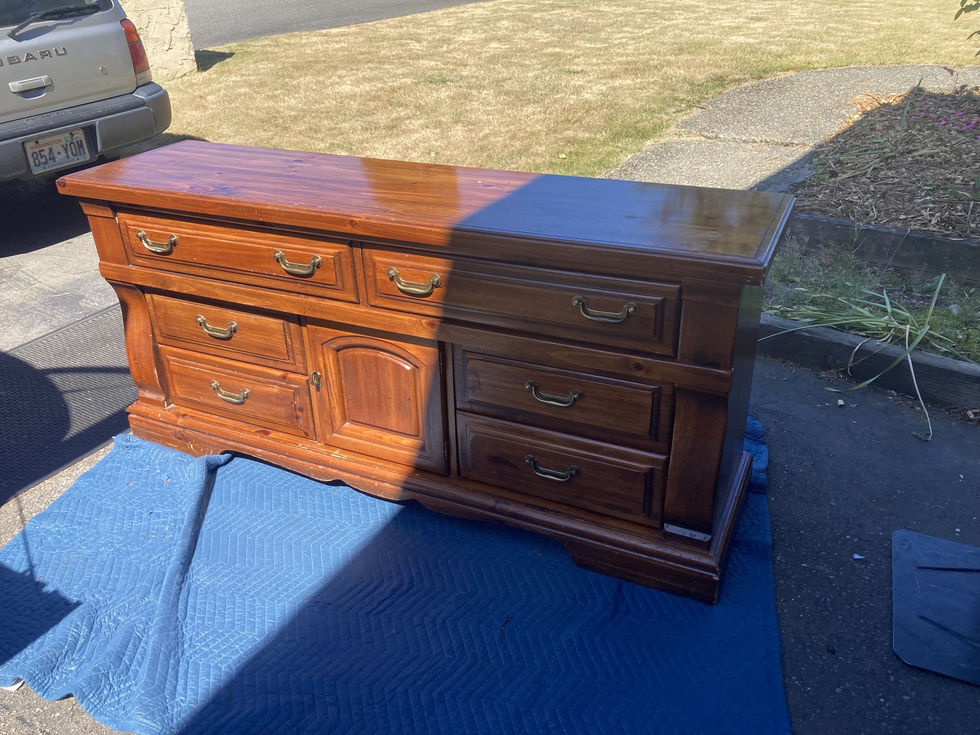 Dresser, Oak, 8 Drawers, Burlington Furniture Co, Delivery