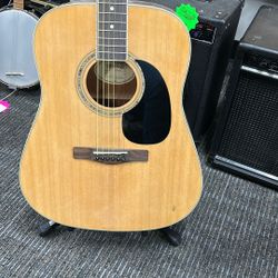 Mitchell MD100 Acoustic Guitar 