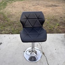 Black Swivel Chair 