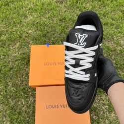 Louis Vuitton Trainers Black 