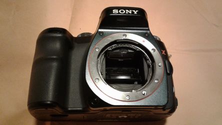 Sony camera body deal a-100