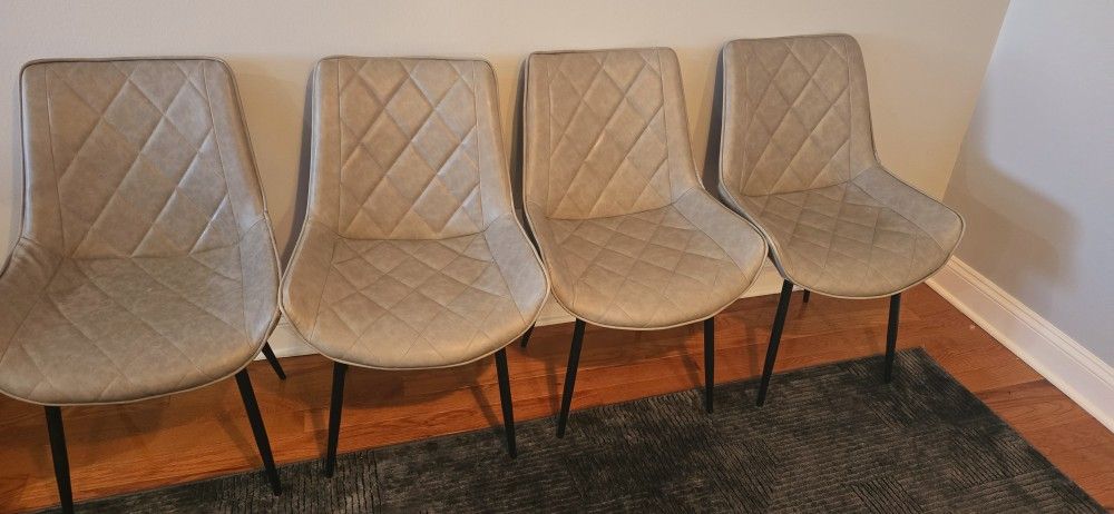 4 Dinning Room Chairs