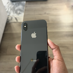 iPhone X black