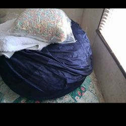 Jumbo Beanbag With Rug