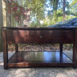 Beautiful Coffee Table And End Tables Set 