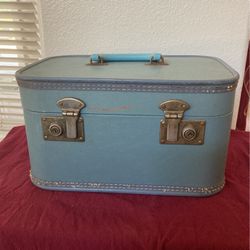 Overnight Case Meakeup Or ?