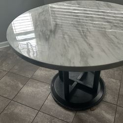 42 Inch Round Table