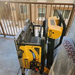 Dewalt 10" Portable Table Saw With Stand