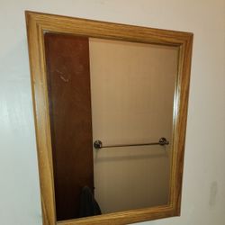 Medicine cabinet 16x20 Oak Color $25