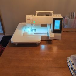 Janome Memory Craft 500E Embroidery Machine