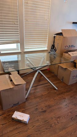 Dining room table