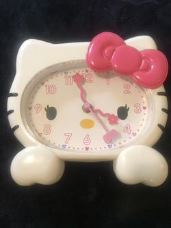 Hello kitty wall clock