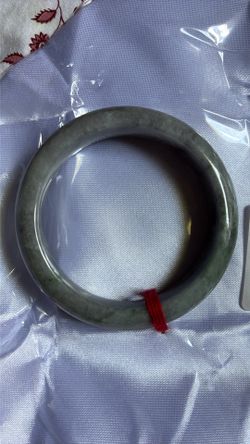 Jadeite bangle size 58