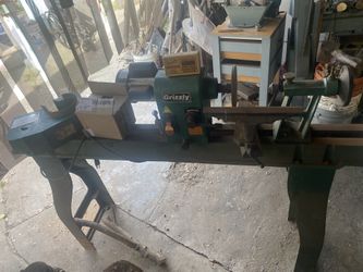 Grizzly Industrial Wood Lathe