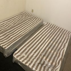 Twin Size Box Springs * need Gone ASAP MOVING*