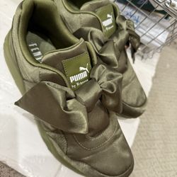 PUMA Fenty x Bow Olive Sneakers
