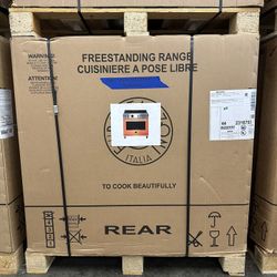 Bertazzoni - 36in Induction Range In Orange 🍊