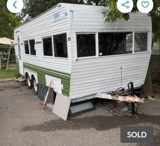 Camper/ RV / Trailer
