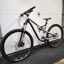Specialized Stumpjumper FSR Comp 29er MTB Bike S4(L) - $1,300