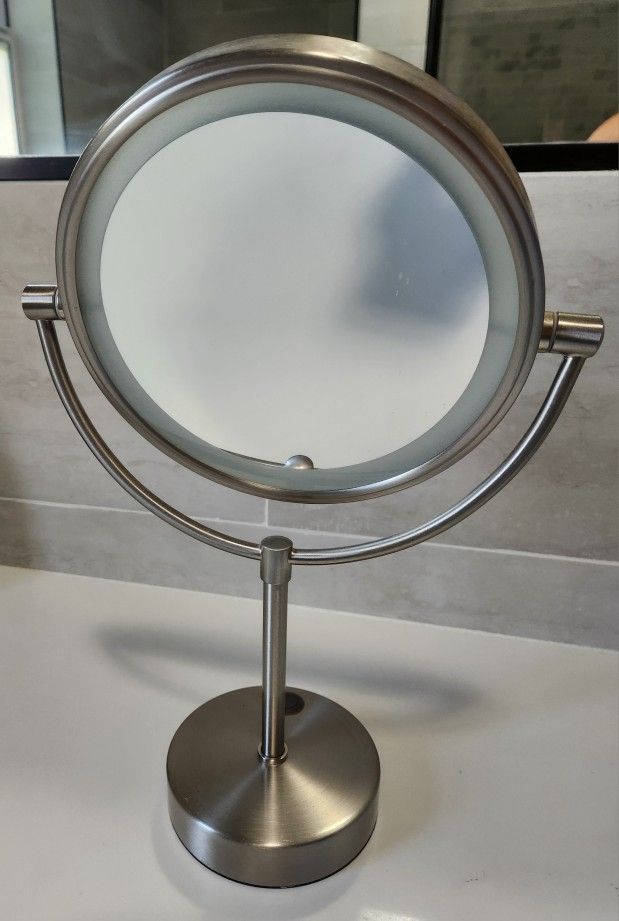 Stand Vanity Mirror