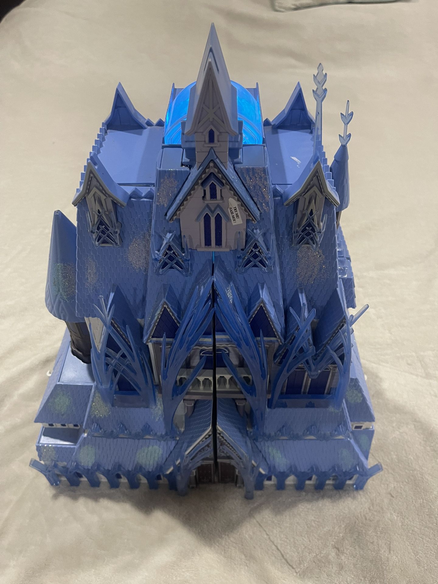 Disney Store Frozen 2 Ultimate Arendelle Castle 17” Works