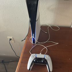 PS5 slim 1 Controller Included