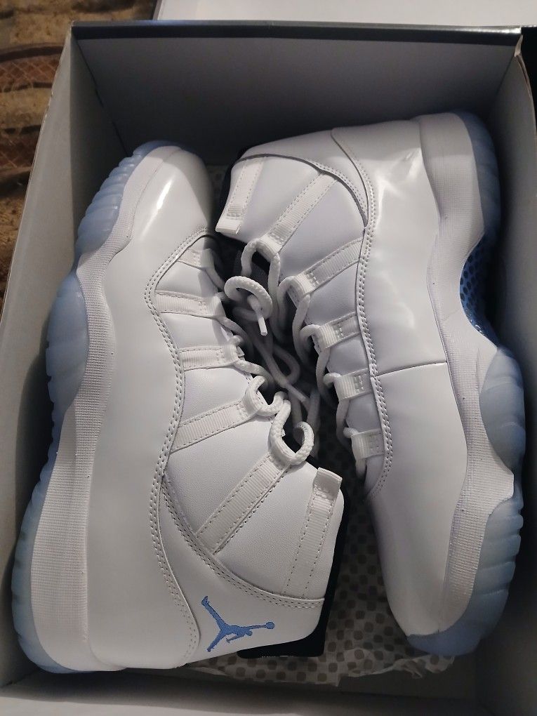 AIR JORDANS 11 "COLUMBIA BLUES"
