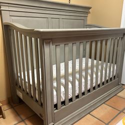 Crib - Baby Caché 4-1 Convertible Crib