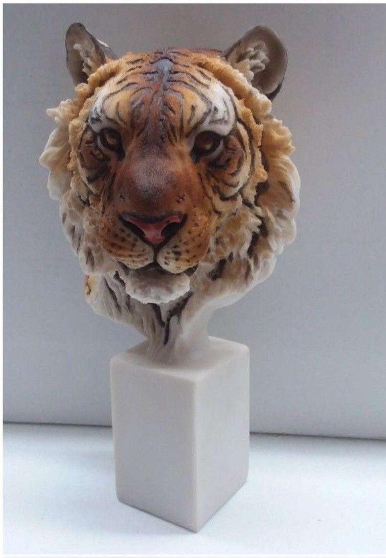 Siberian Tiger Head Collectible 