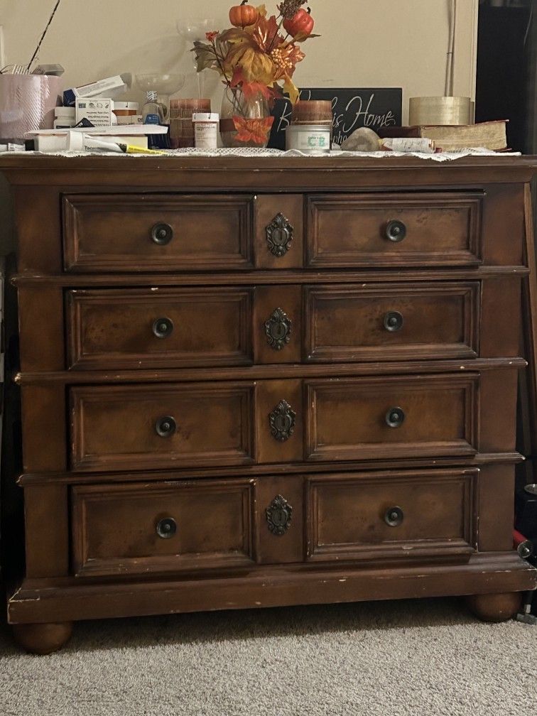 Wood Dresser