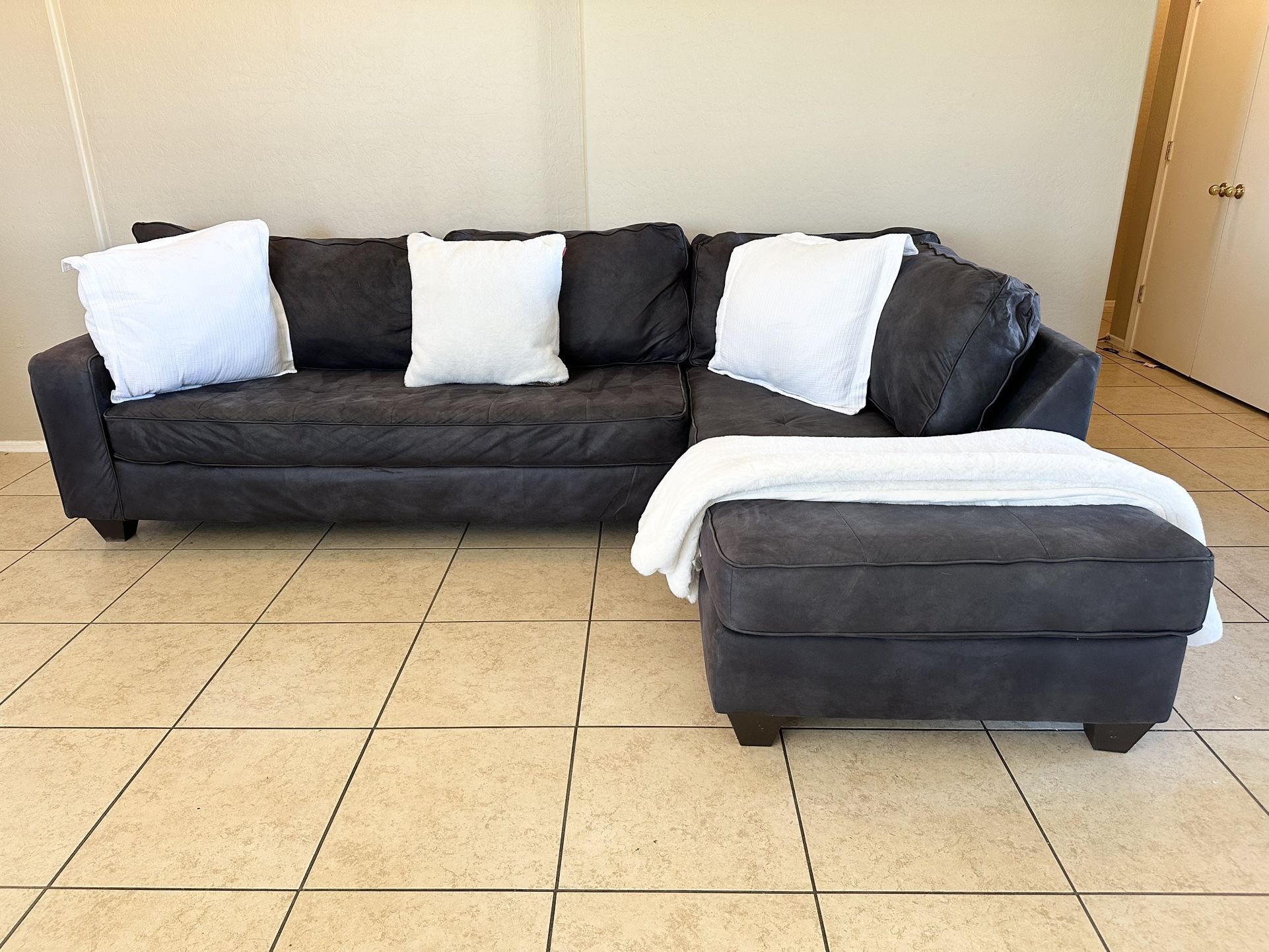 Modern Dark Gray Sectional-FREE DELIVERY 🚚 