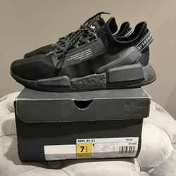 NMD R1.V2 ADIDAS - Make An Offer!