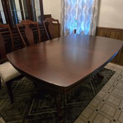 Dining Table & Chairs