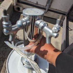 Double Beer Tap.   10.00