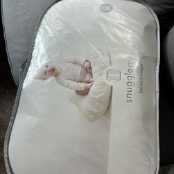 Brand NEW Snuggle Me Organic 