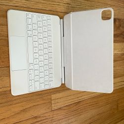 Apple Magic Keyboard (A2261)