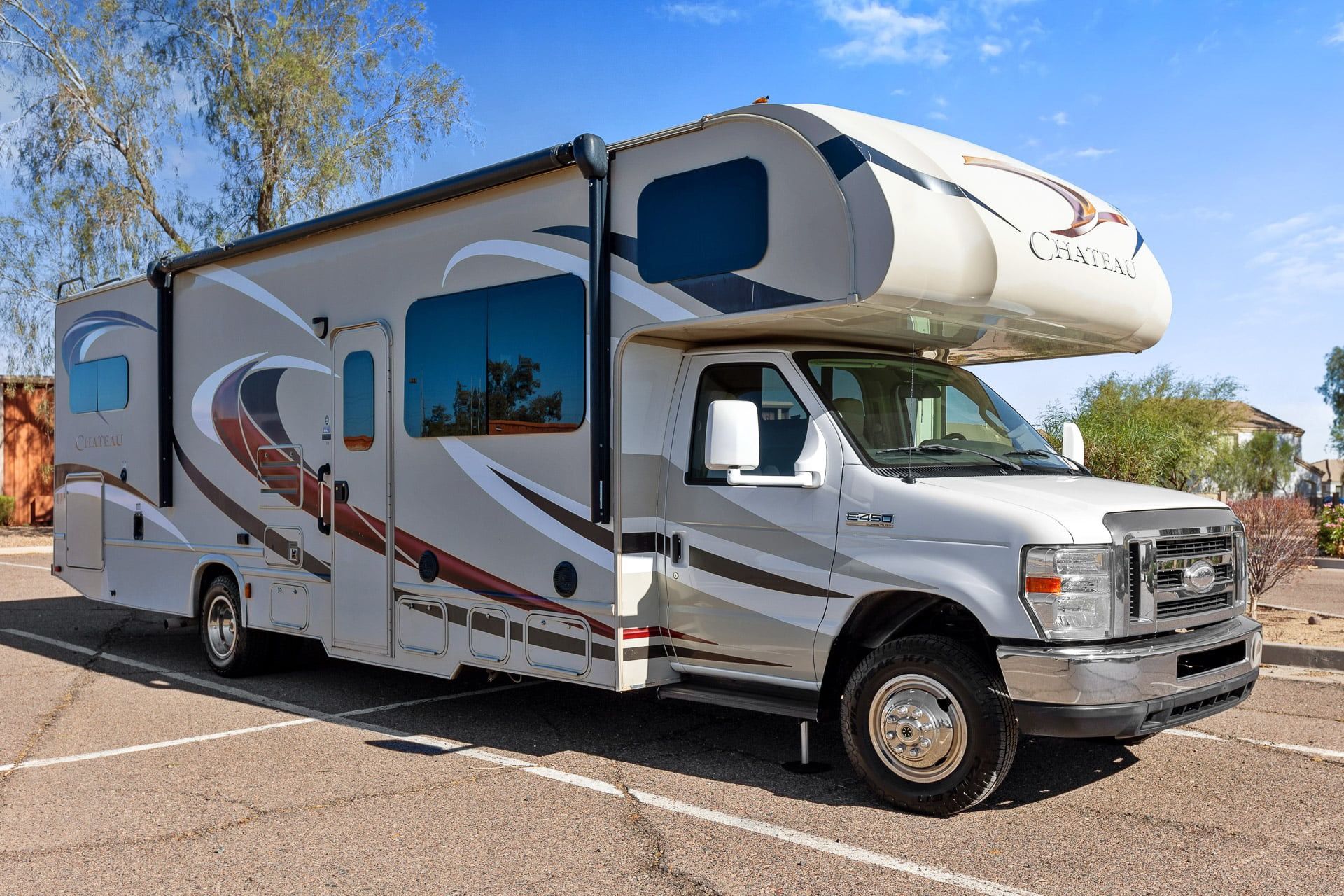 2014 Ford Thor Motor Coach Chateau 31E