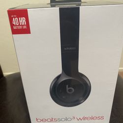 Beats By Dre solo 3 Gloss Black (Unopened New)