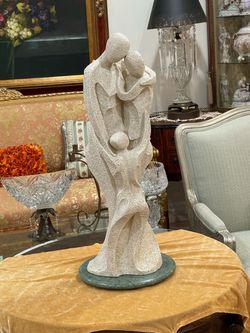 Beautiful Modern “Amore” Abstract Geometric Sculpture Embracing Loving Couple and a Child🌷