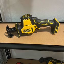 New Dewalt HACKSAW 20v Brushless-Atomic- Tool Only And Only Pick Up 