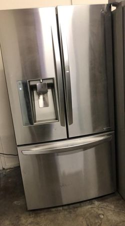 LG French Door Stainless Steel Refrigerator With Water and Ice Maker
