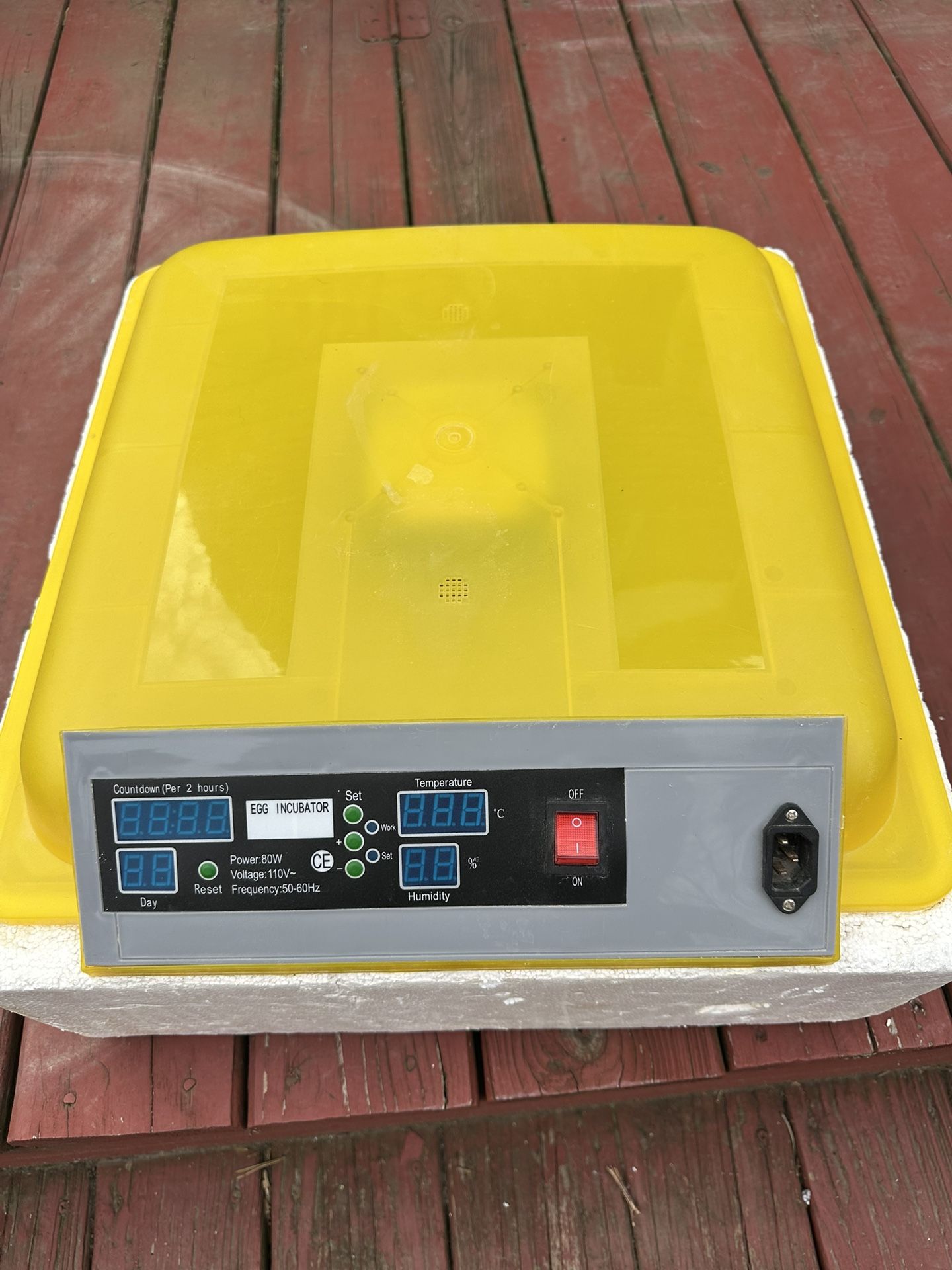 56 Eggs Incubator