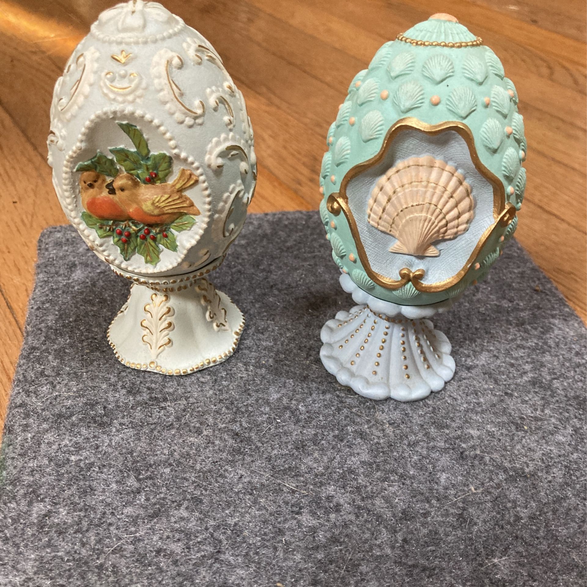 Avon seasons treasures egg collection 1994
