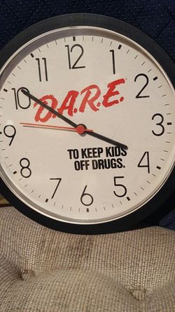 Vintage "Dare" clock