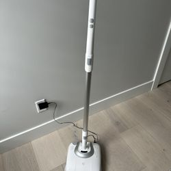 IRIS USA Rechargeable Cordless Electric Vibrating Mop with Water Spray