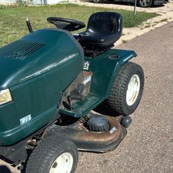 Riding Lawnmower 