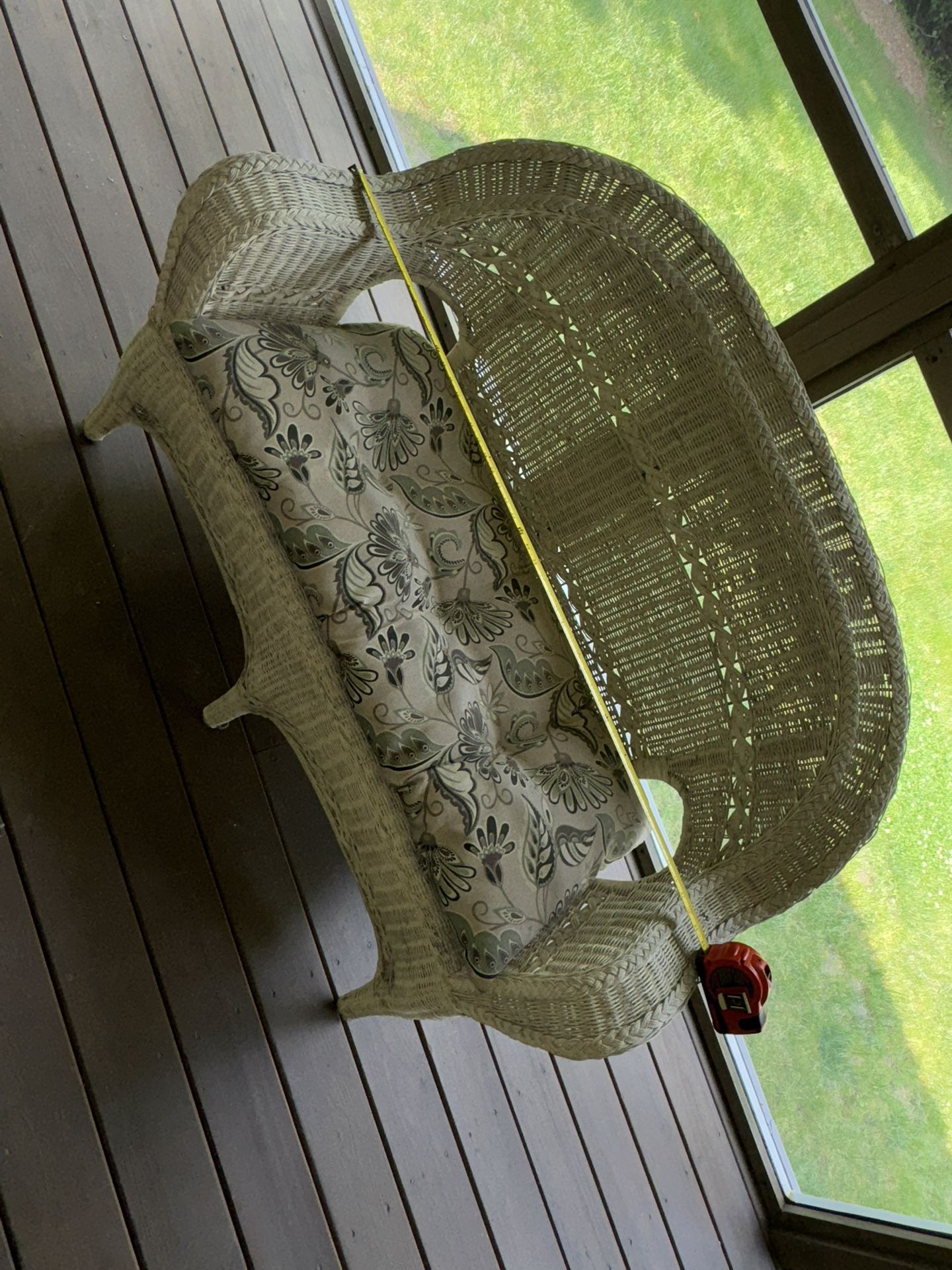 Wicker Loveseat Outdoor Bench/Couch & Cushion