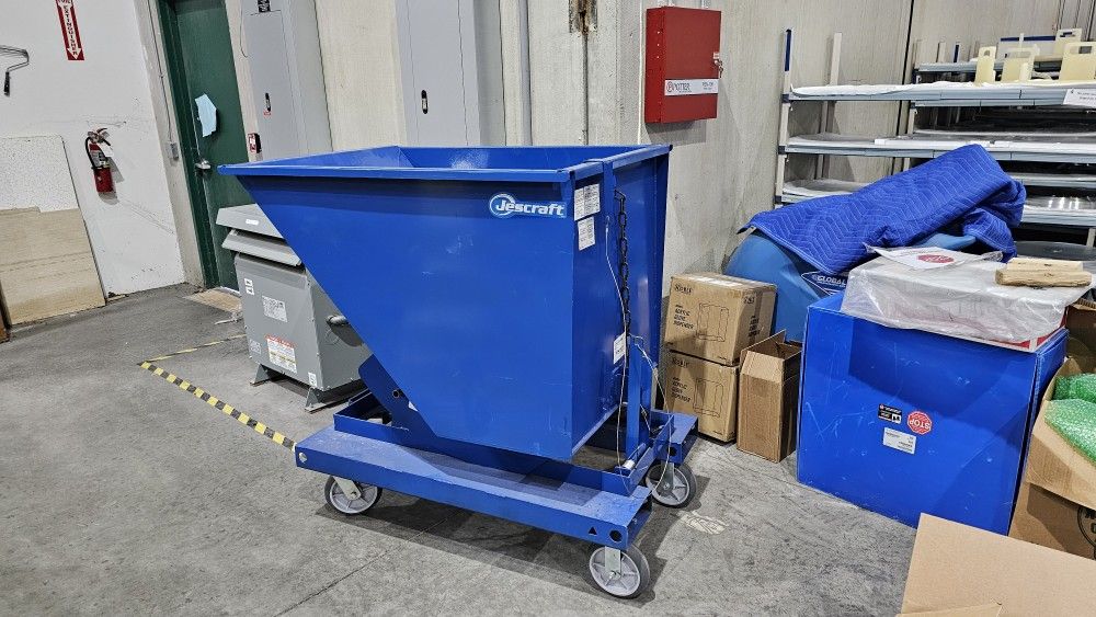Jescraft 13.5 Cu. Ft. 10 Gauge Steel Self-Dumping Forklift Hopper with 8" HPE Casters and Bumper Release
