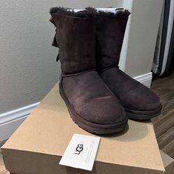 UGG Women's Bailey Bow II Boot Brown Size 7, Box states “ water resistant “, Ugg With Bows Size 7, 